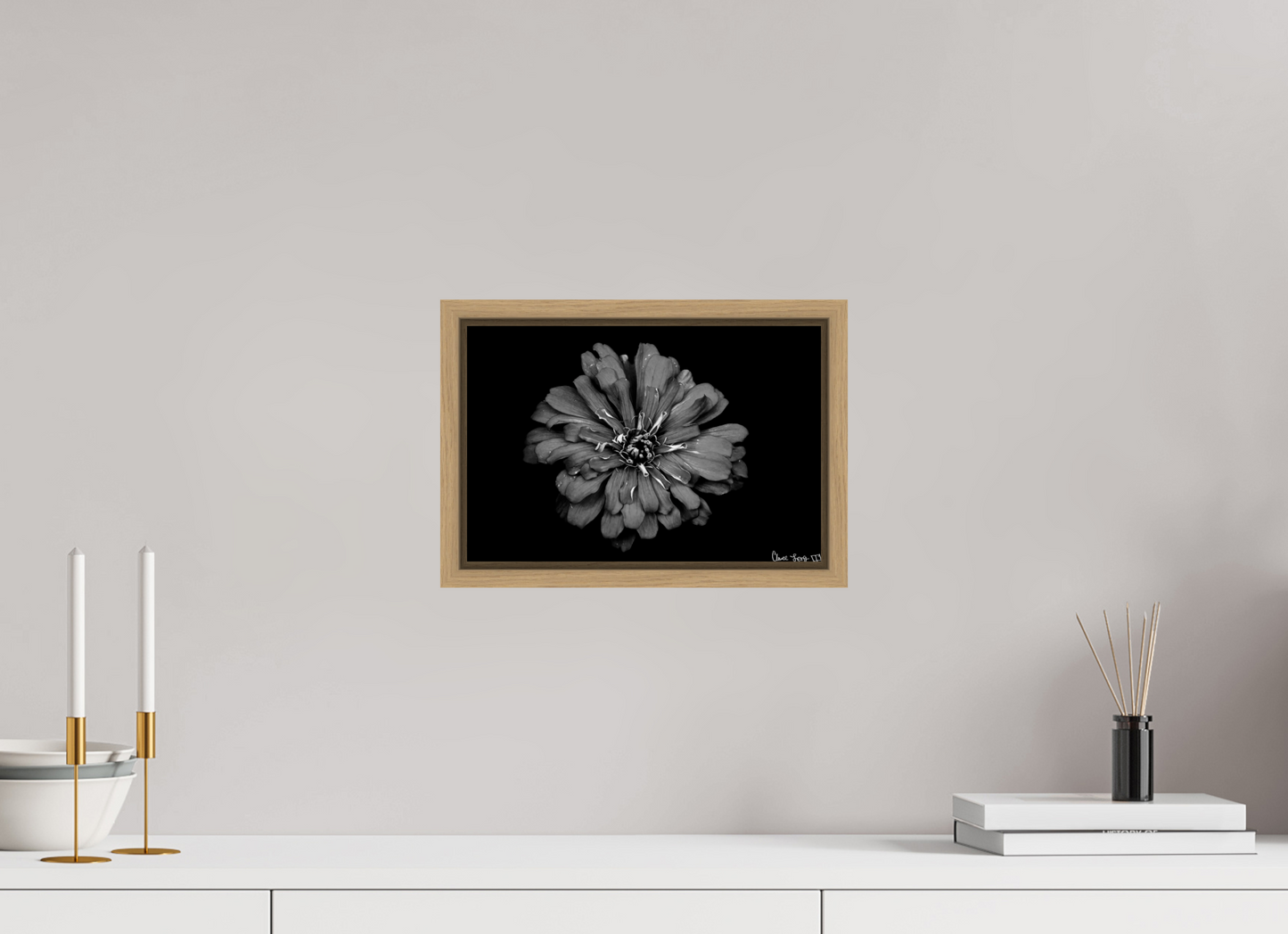 12 x 8″, Floater Frame Natural Oak Carbon Zinnia