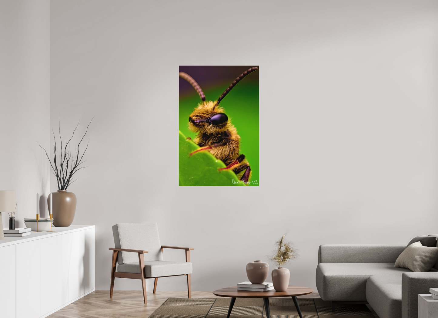 30 x 45″, Forex The Cutest Bee