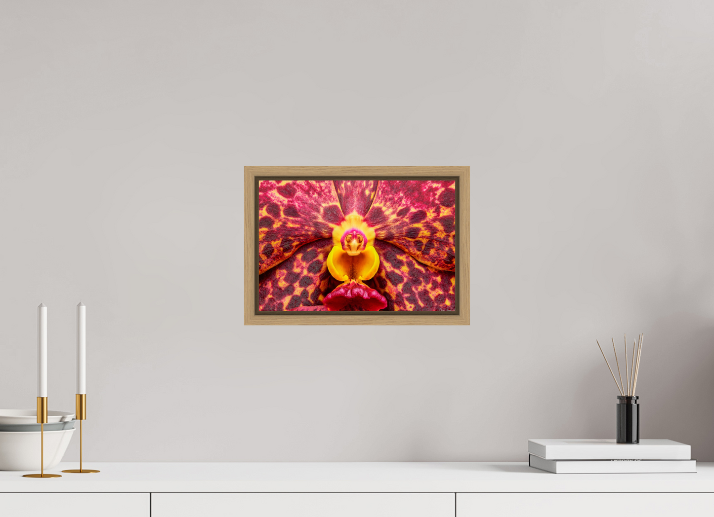 12 x 8″, Floater Frame Natural Oak Ignis Victoriae