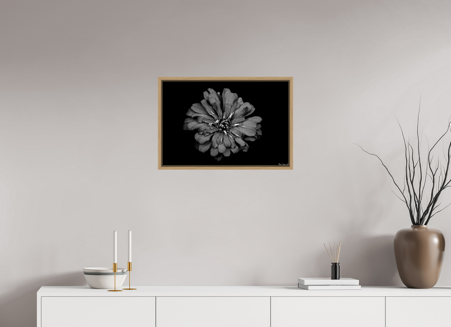 24 x 16″, Floater Frame Natural Oak Carbon Zinnia