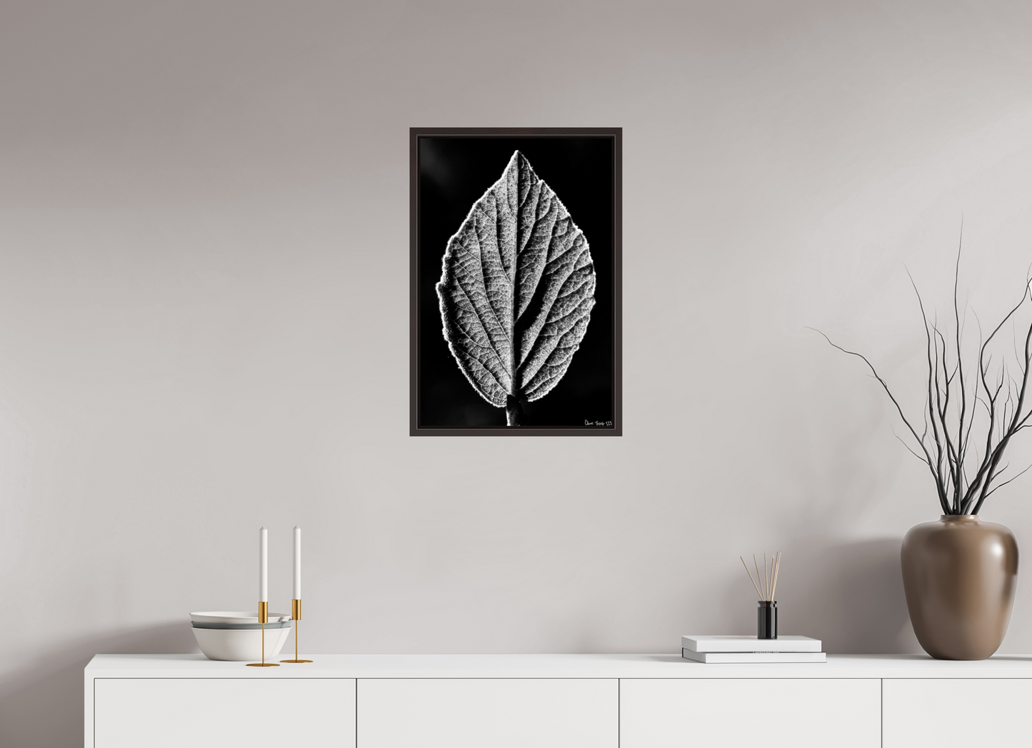 16 x 24″, Floater Frame Alder Brown Eclipse