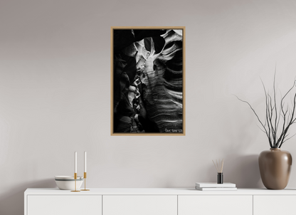 20 x 30″, Floater Frame Natural Oak Beauty Down Below