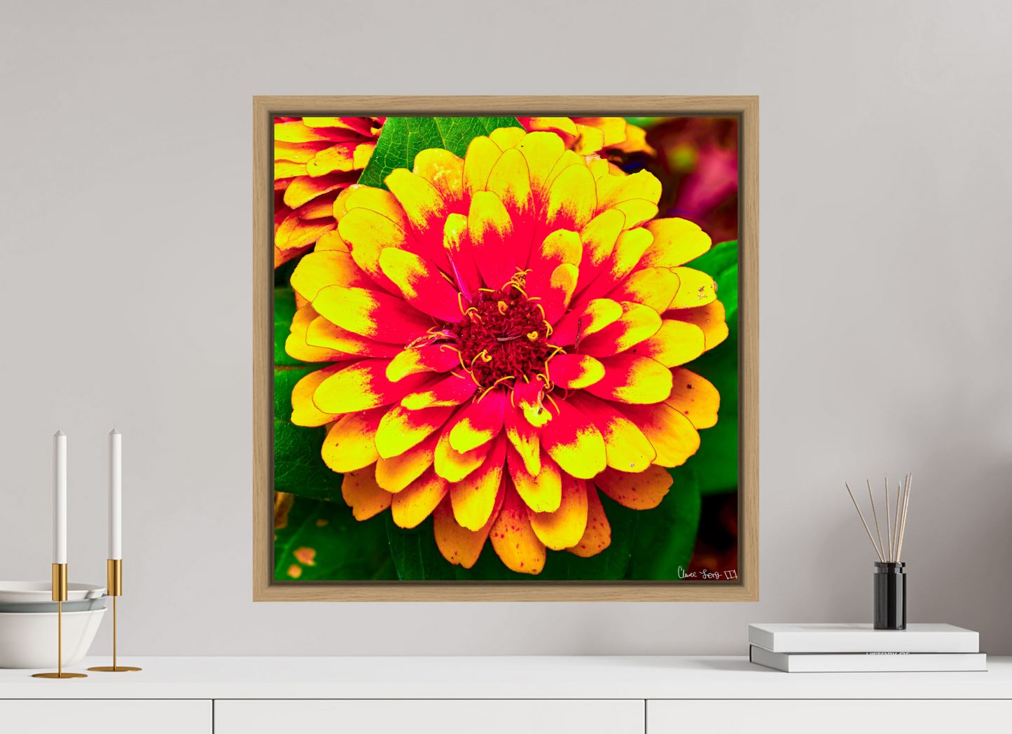 20 x 20″, Floater Frame Natural Oak Radiance