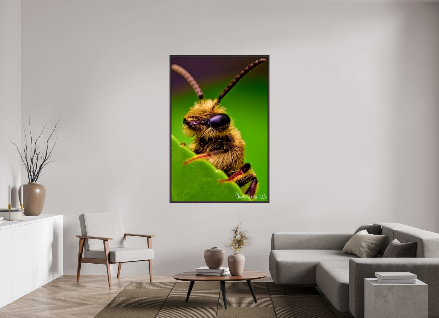 44 x 66″, Floater Frame Alder Brown The Cutest Bee