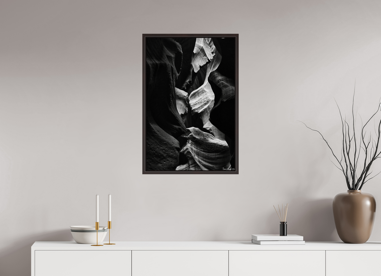 20 x 30″, Floater Frame Alder Brown Sphinx