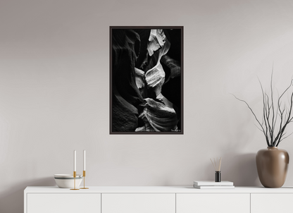 20 x 30″, Floater Frame Alder Brown Sphinx